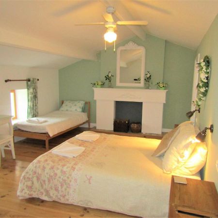 Tlc Gites And B&B Tusson Zewnętrze zdjęcie